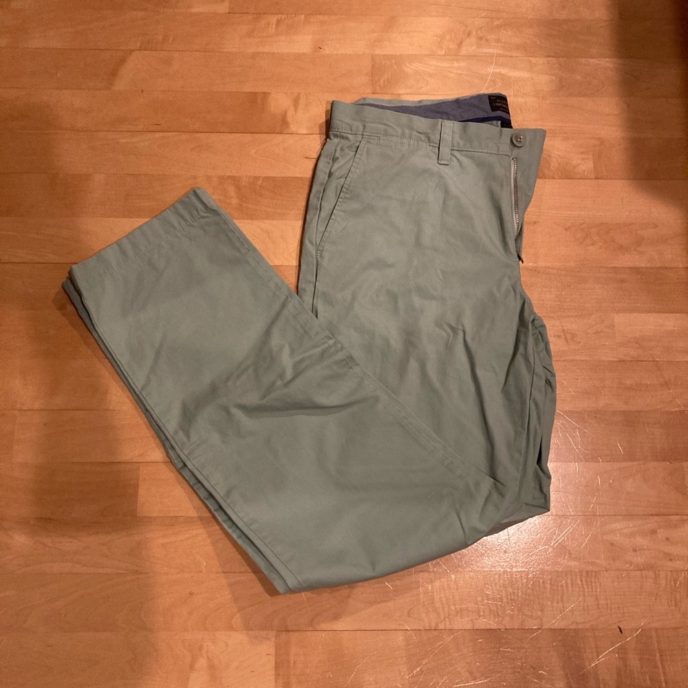 J Crew Men’s Chinos size 32x32